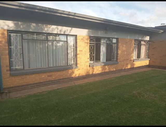 3 BEDROOM HOUSE FOR SALE IN STRUBENVALE